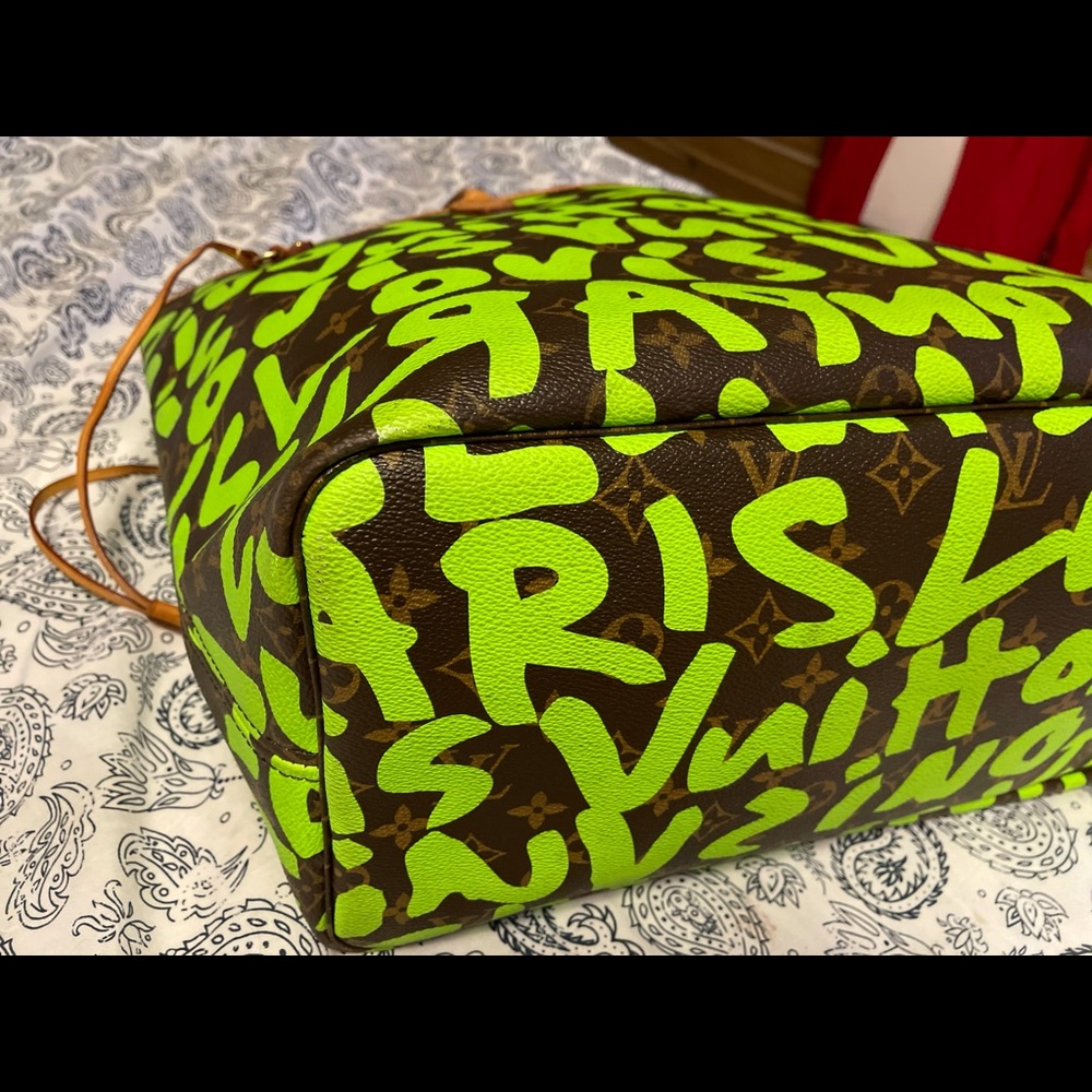 Additional photos for graffiti neverfull gm